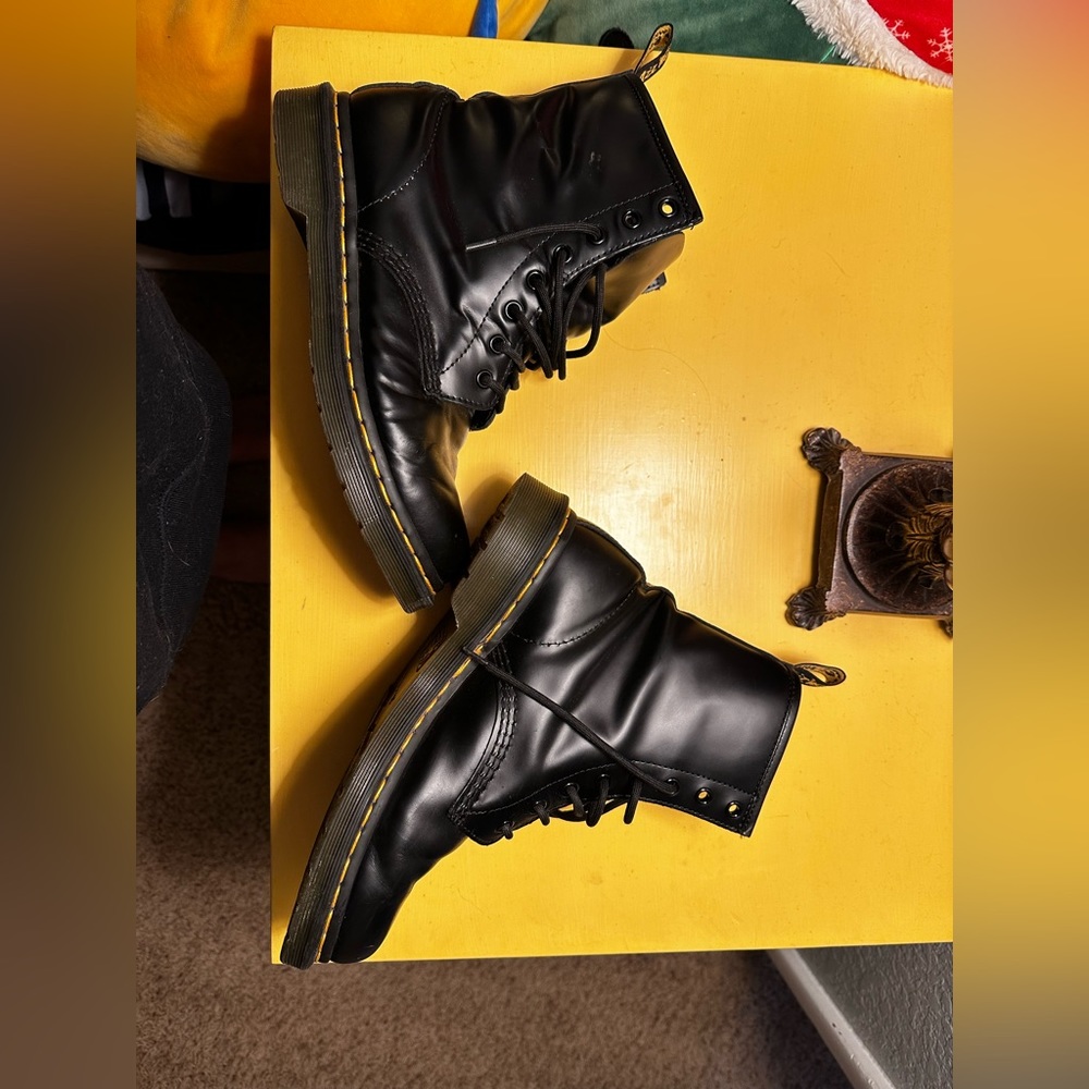 Women’s Size 8 Doc Martens